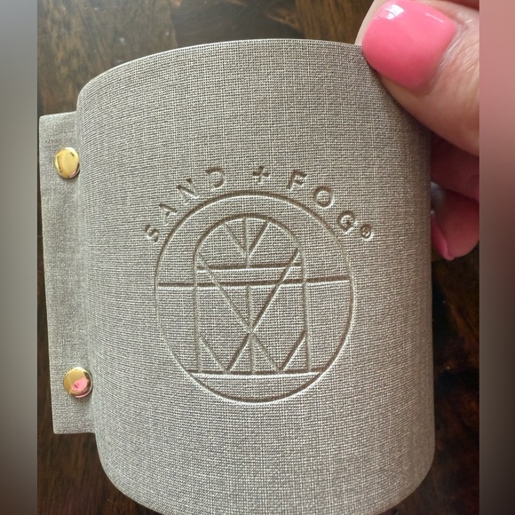 Tan Bath Accessory Glass Soap holder with sleeve decoration holds 15.7 ounces - Picture 6 of 6